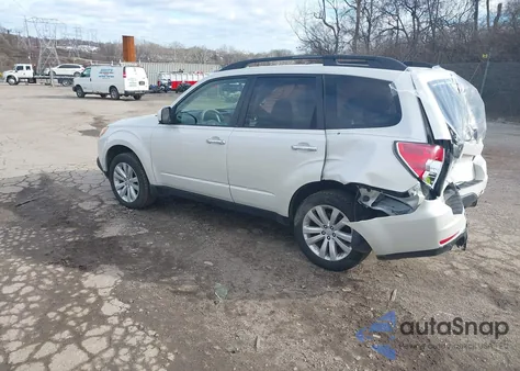 2012 Subaru Forester 2.5X Premium z USA, uszkodzony, nr VIN JF2SHADC0CH449763